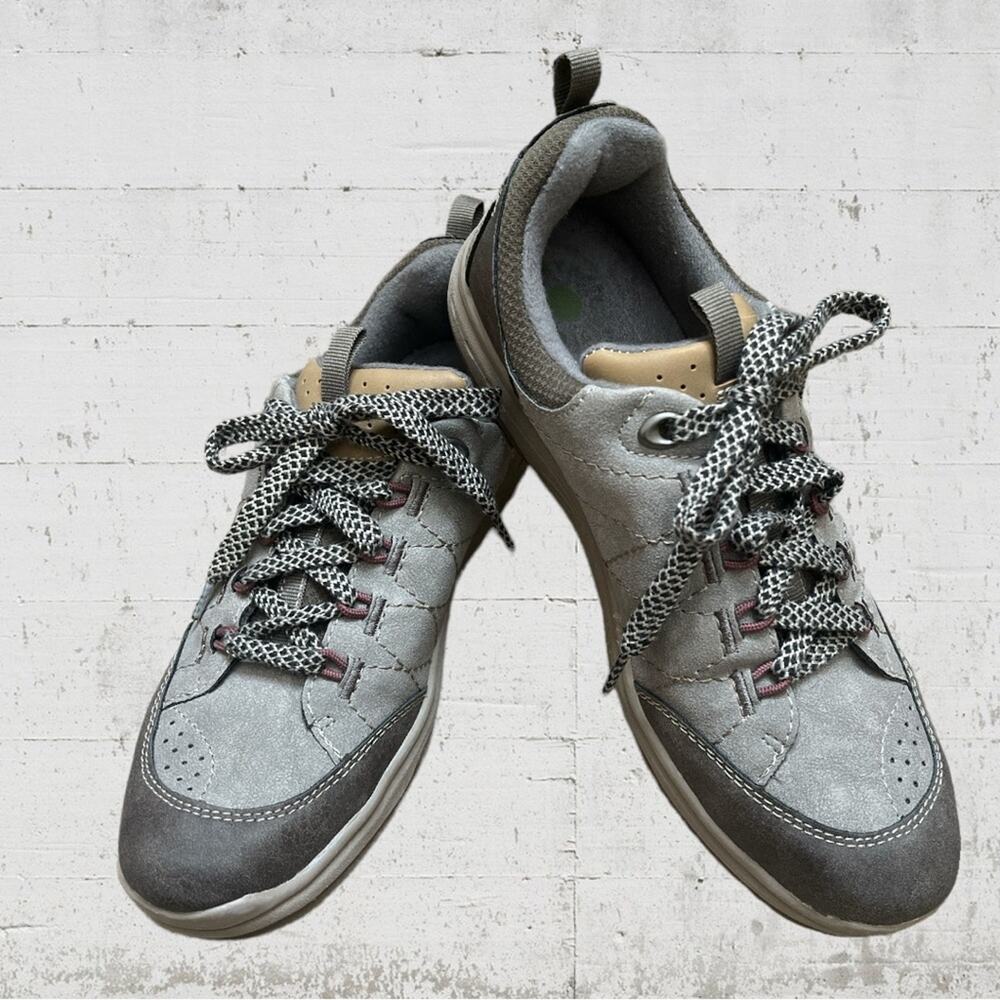 Earth Origins Flinn Suede Lace-Up Walking Shoes Women’s 6 M Grey Brown